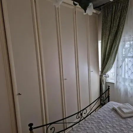 Casa Rosita, Perfetta