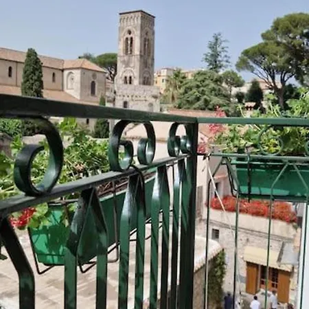 Casa Rosita, Perfetta *