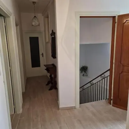 Casa Rosita, Perfetta *
